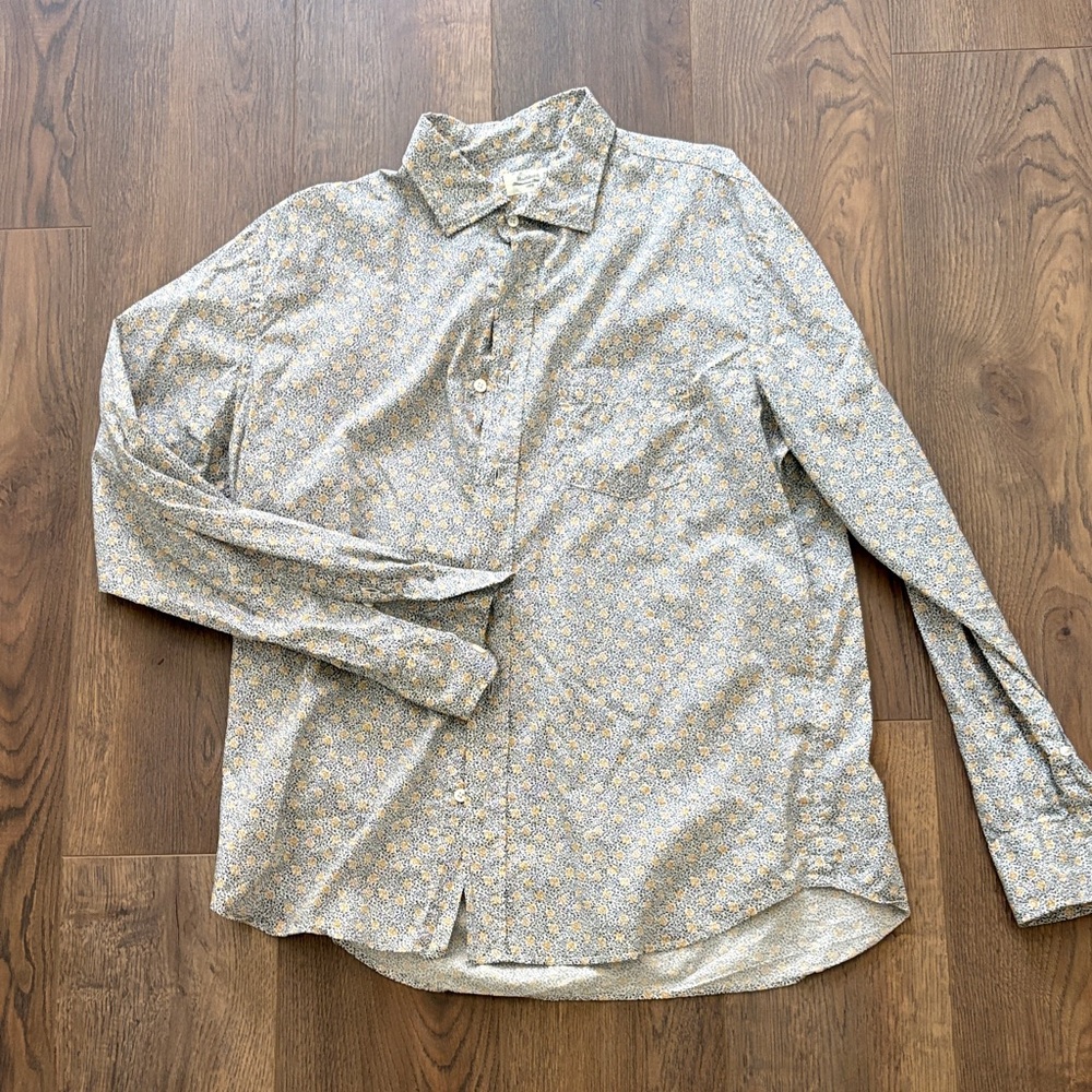 Hartford Men’s button down with subtle rose print